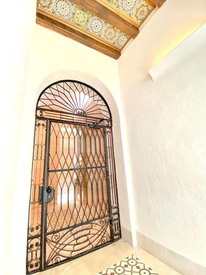 Magnificent Double Bedroom Apartment At Santa Cruz Siviglia Esterno foto