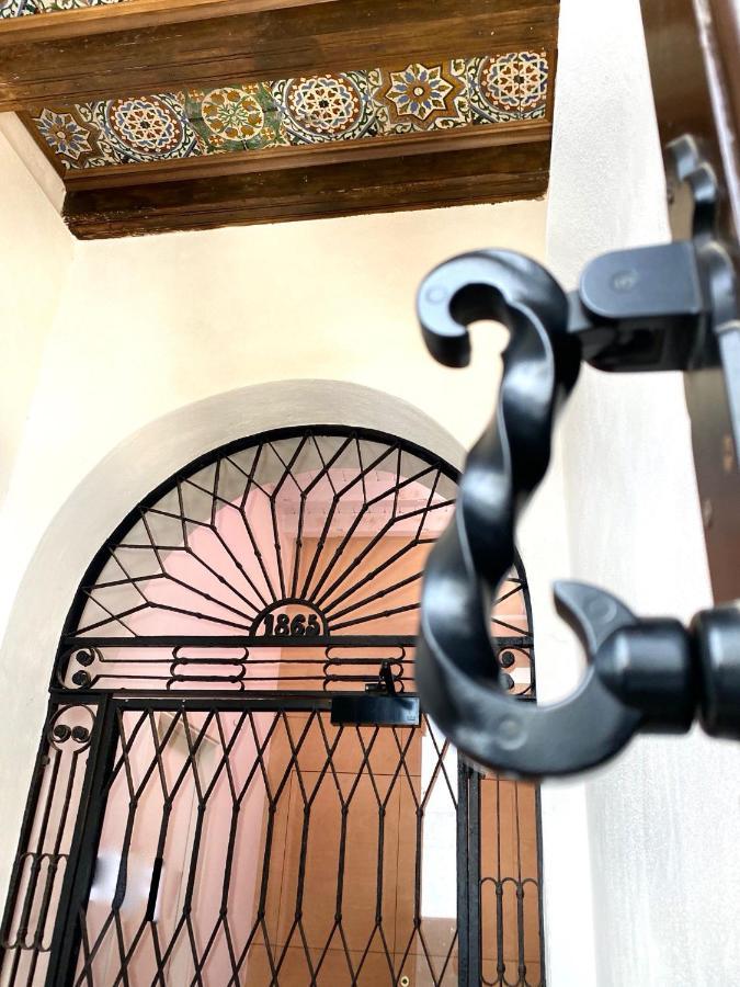 Magnificent Double Bedroom Apartment At Santa Cruz Siviglia Esterno foto